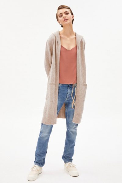 kofta-lang-hoodie-ullmix-warmaa-beige-melerad-modell-helbild Compressed by jpeg-recompress
CREATOR: gd-jpeg v1.0 (using IJG JPEG v80), quality = 90