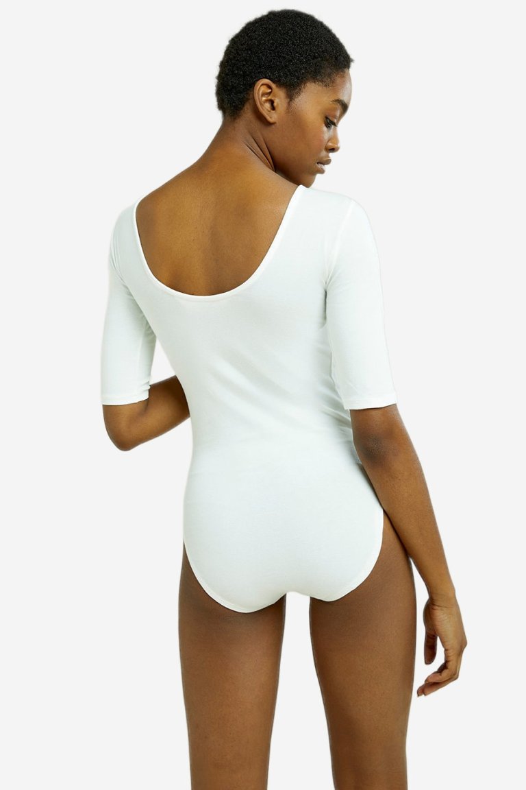 bodysuit nicole vit modell bakifrån