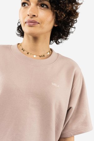 sweatshirt kortärm deepali rosa modell närbild