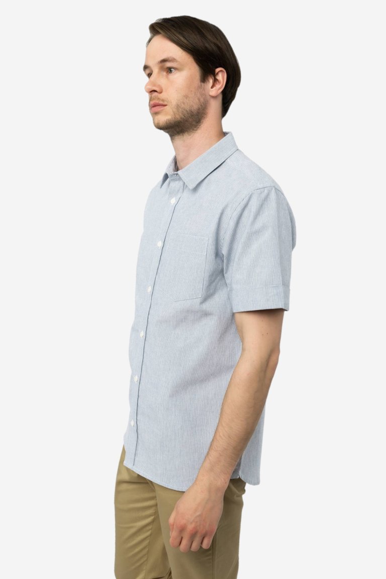 ekologisk skjorta kortärm deepak blå randig modell sidan