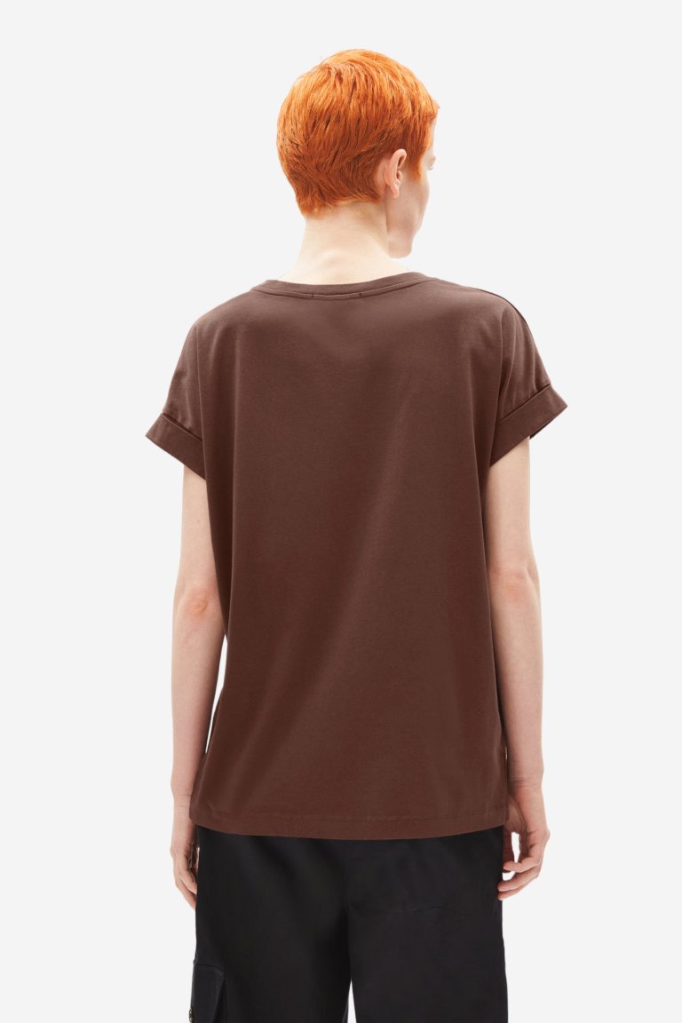 ekologisk topp idaara brun modell bakifrån