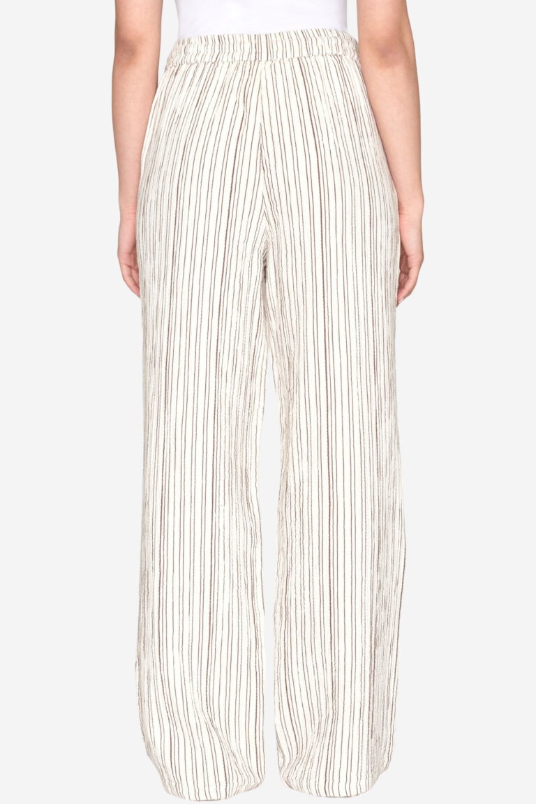 ekologiska byxor dubbelt muslintyg vida posey randig brun modell bakifrån