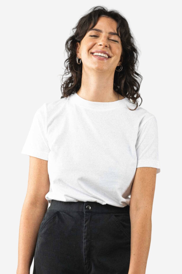 ekologisk t-shirt dam khira vit modell instoppad