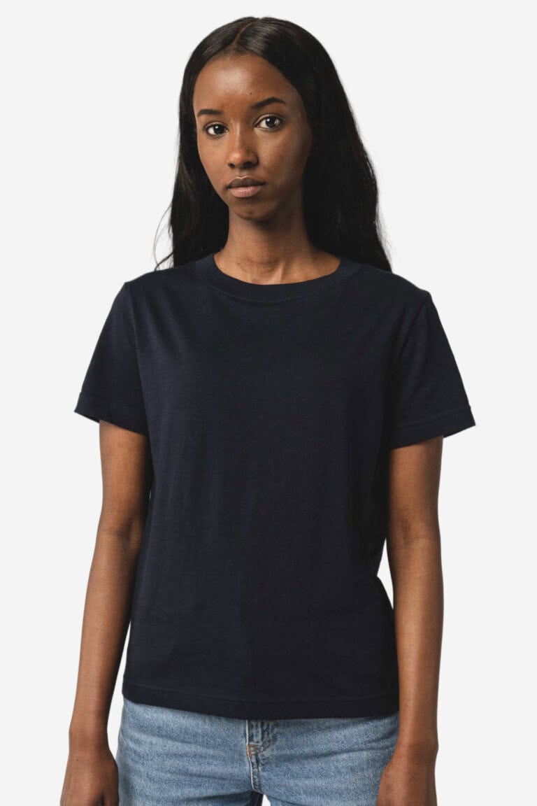 ekologisk t-shirt dam khira marinblå modell