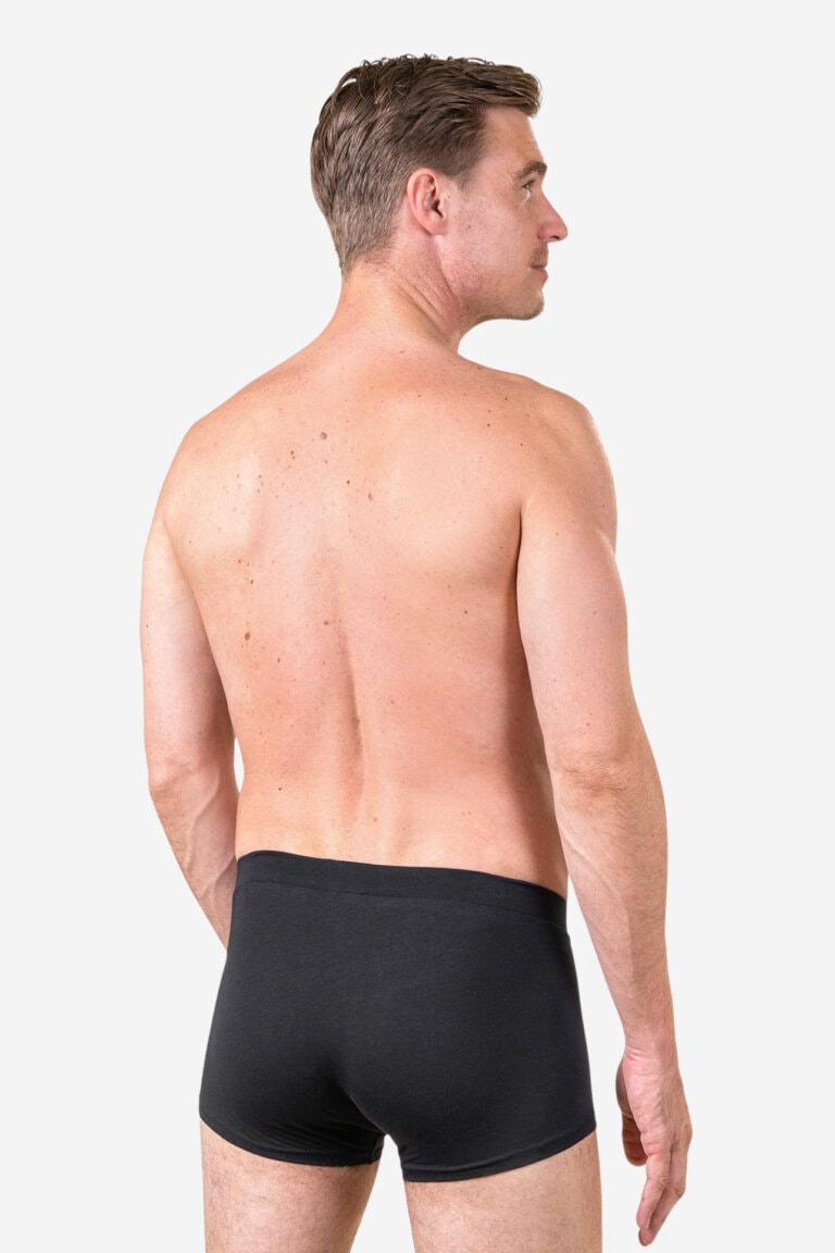 ekologiska kalsonger boxer farell 2-pack svart modell bakifrån