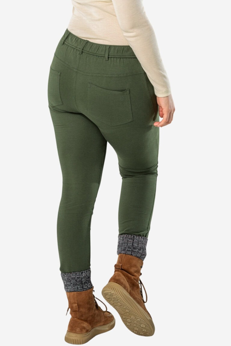 ekologiska treggings denise khakigrön modell2 bakifrån