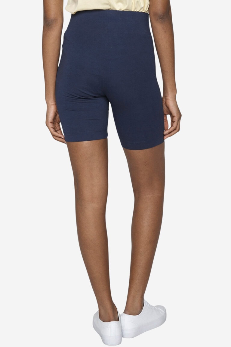 ekologiska cykelbyxor dam marinblå modell bakifrån ekologiska cykelbyxor dam marinblå modell bakifrån