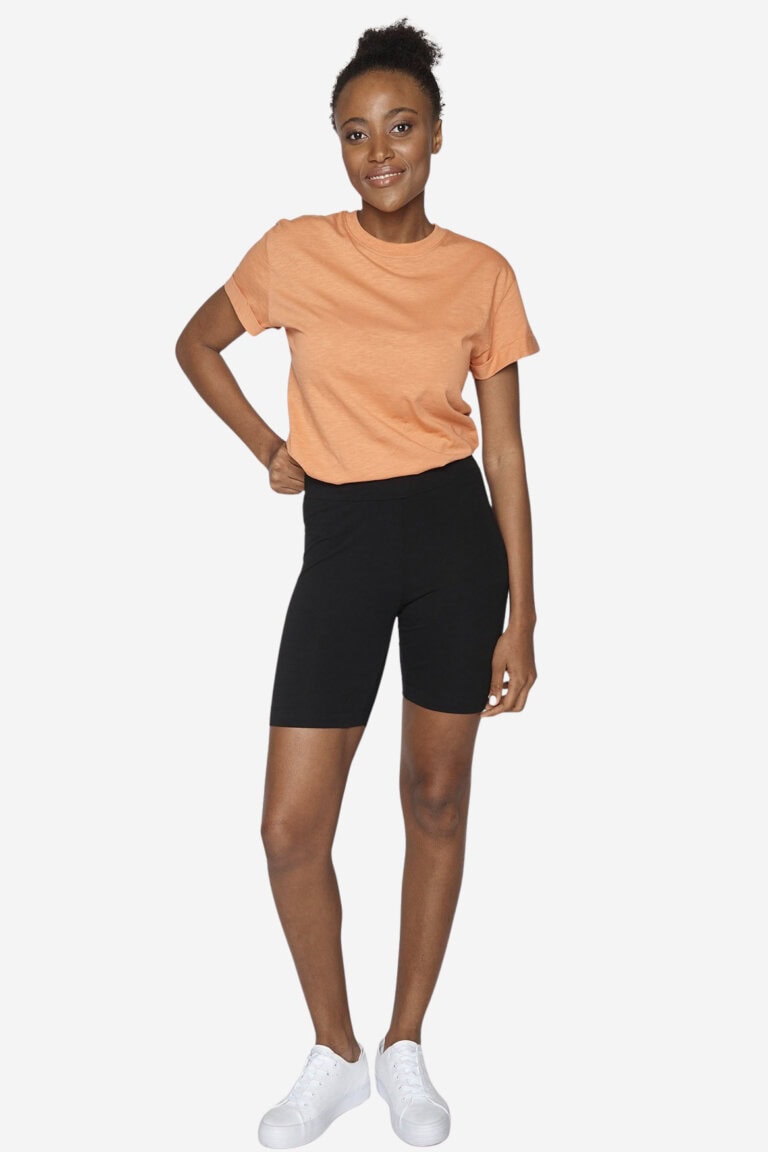 ekologiska cykelbyxor dam svart modell helbild ekologiska cykelbyxor dam svart modell helbild