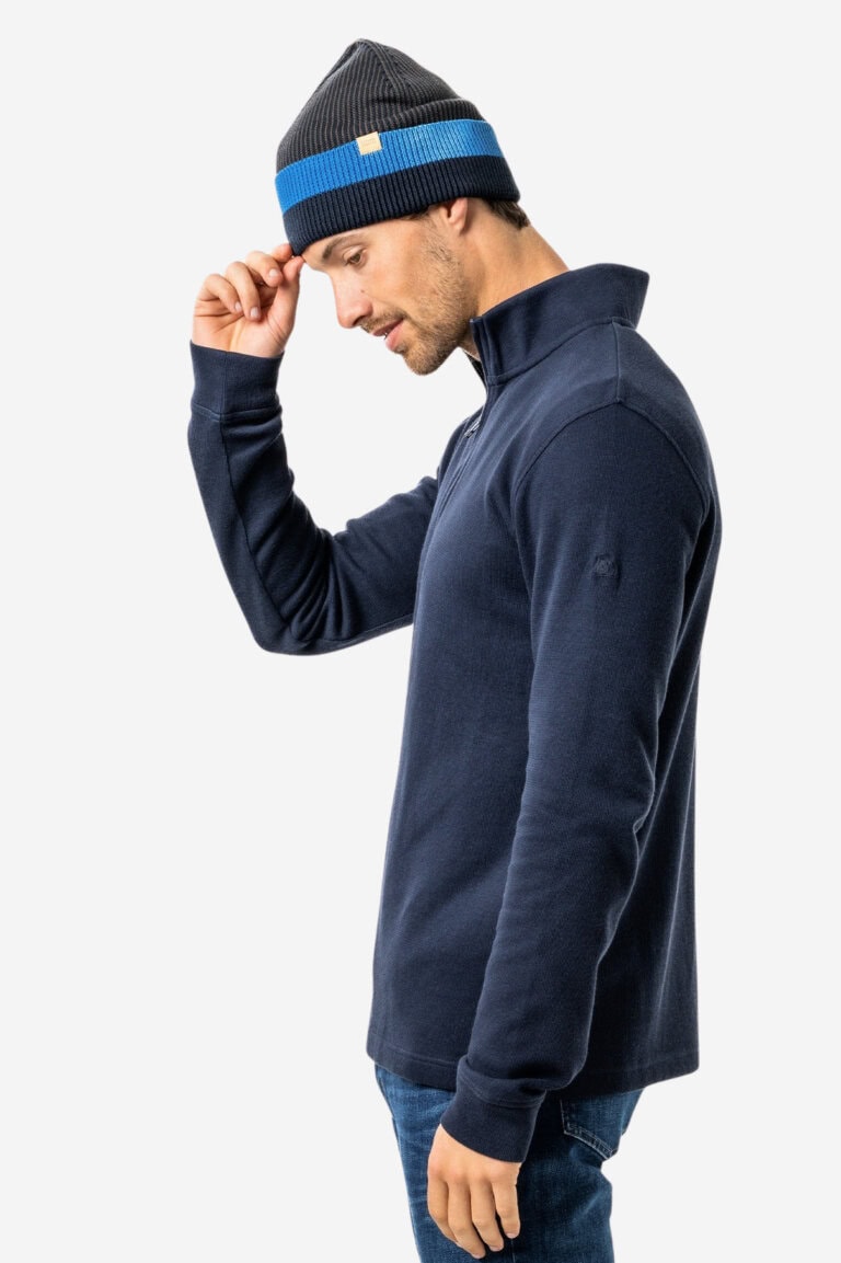 ekologisk troyer tröja zedrik morkblå modell sidan