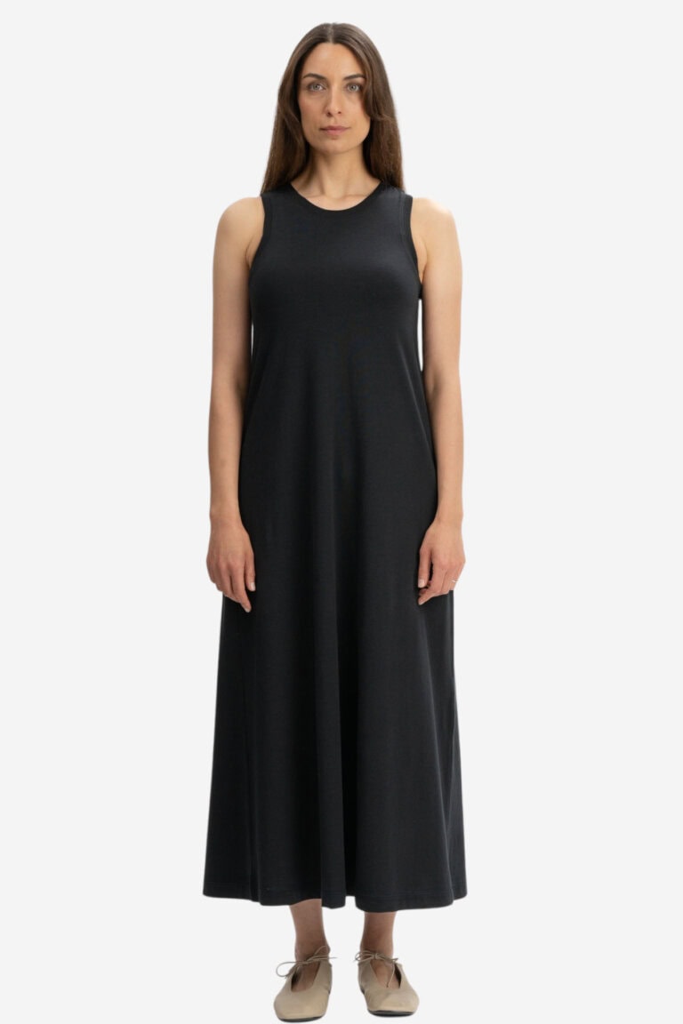 ekologisk-maxiklanning-mahika-svart-modell