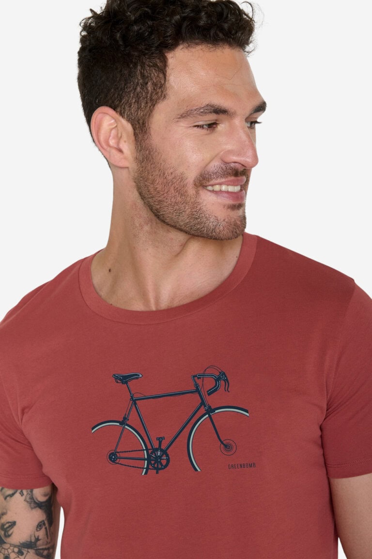 ekologisk-t-shirt-bike-crop-guide-tegelrod-modell-narbild
