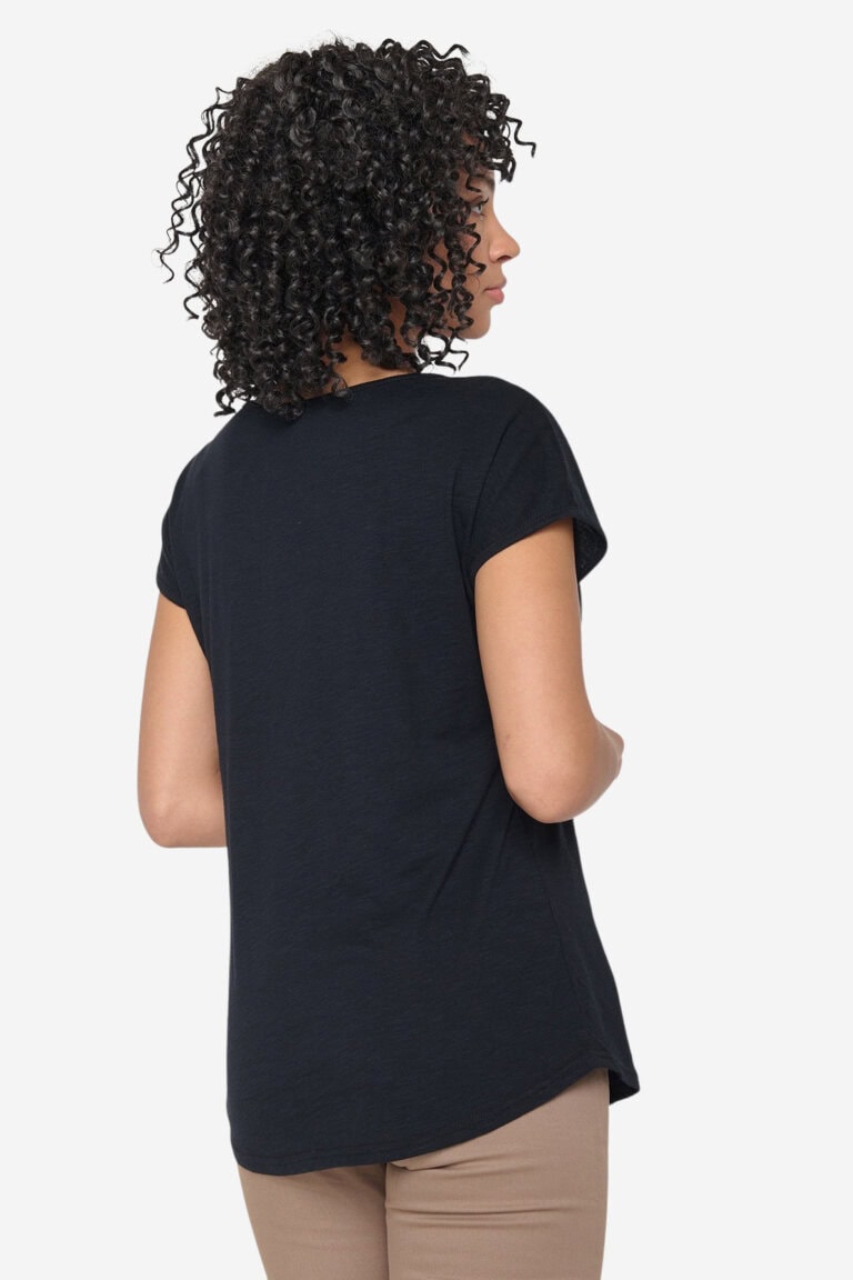 ekologisk-topp-basic-cool-svart-modell-bakifran