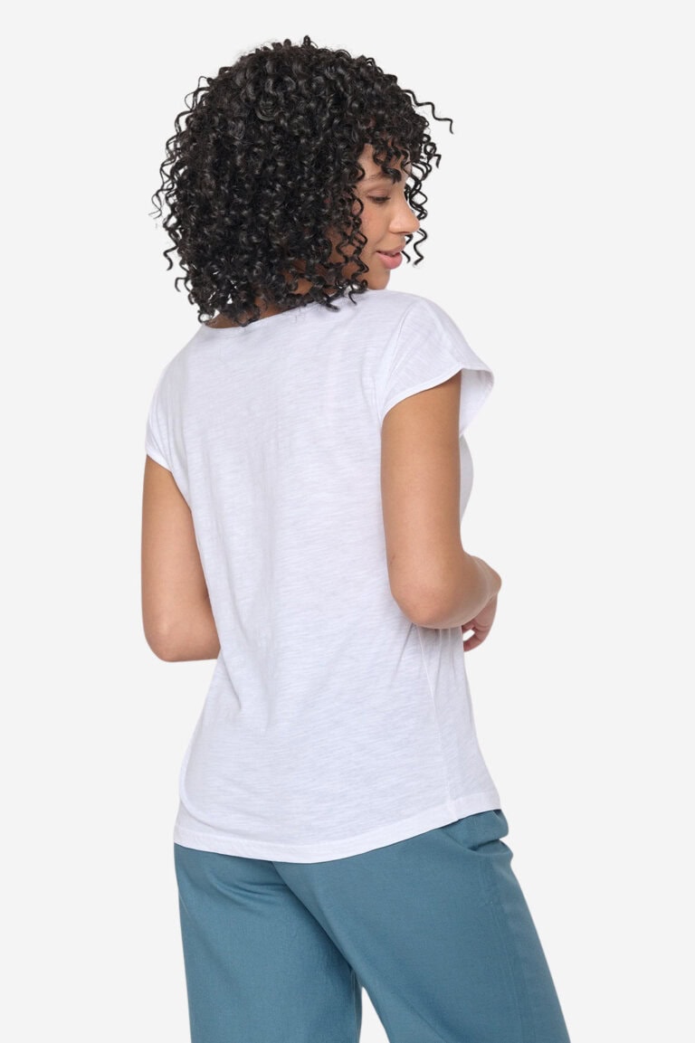 ekologisk-topp-basic-cool-vit-modell-bakifran