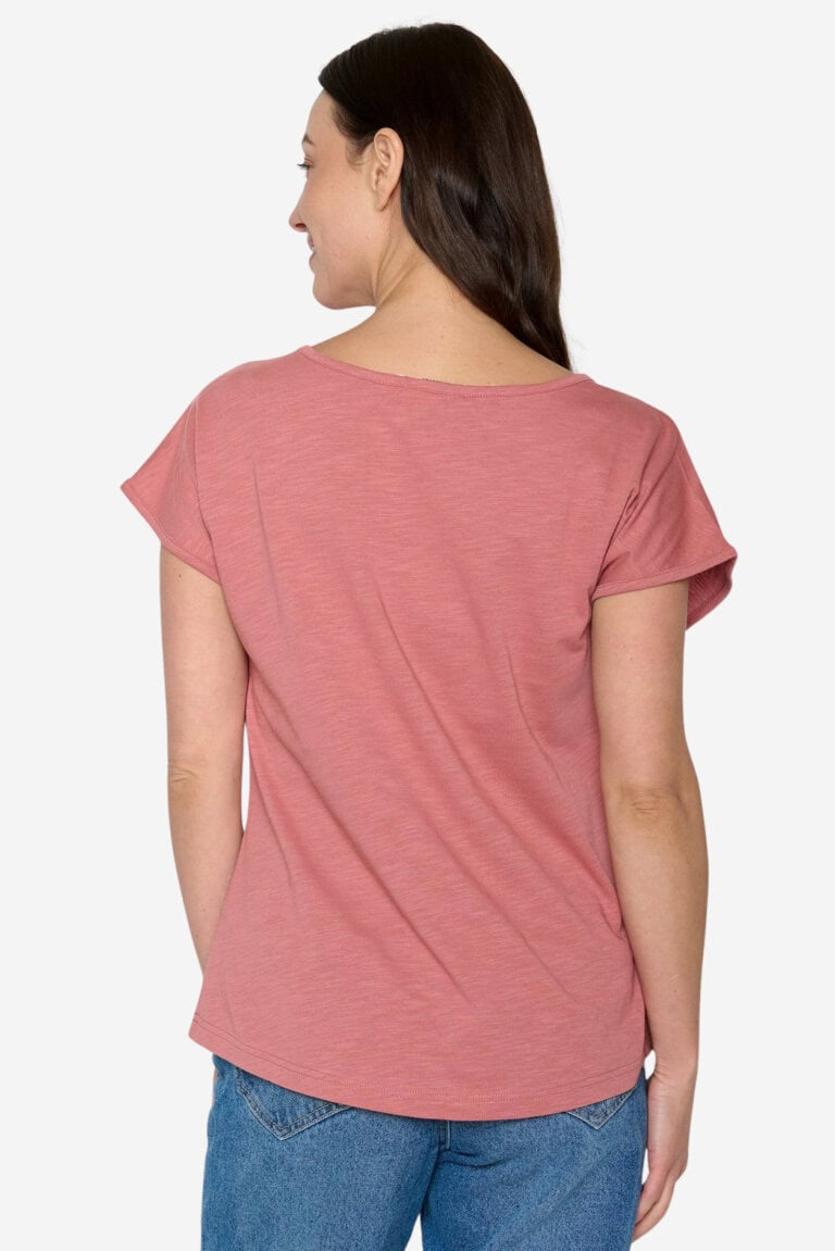 ekologisk-topp-mountain-scenery-cool-morkrosa-modell-bakifran