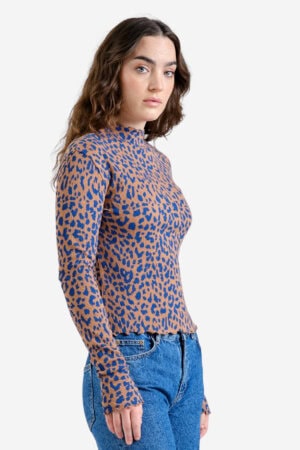 ekologisk topp ribbad ryd leopard modell sidan