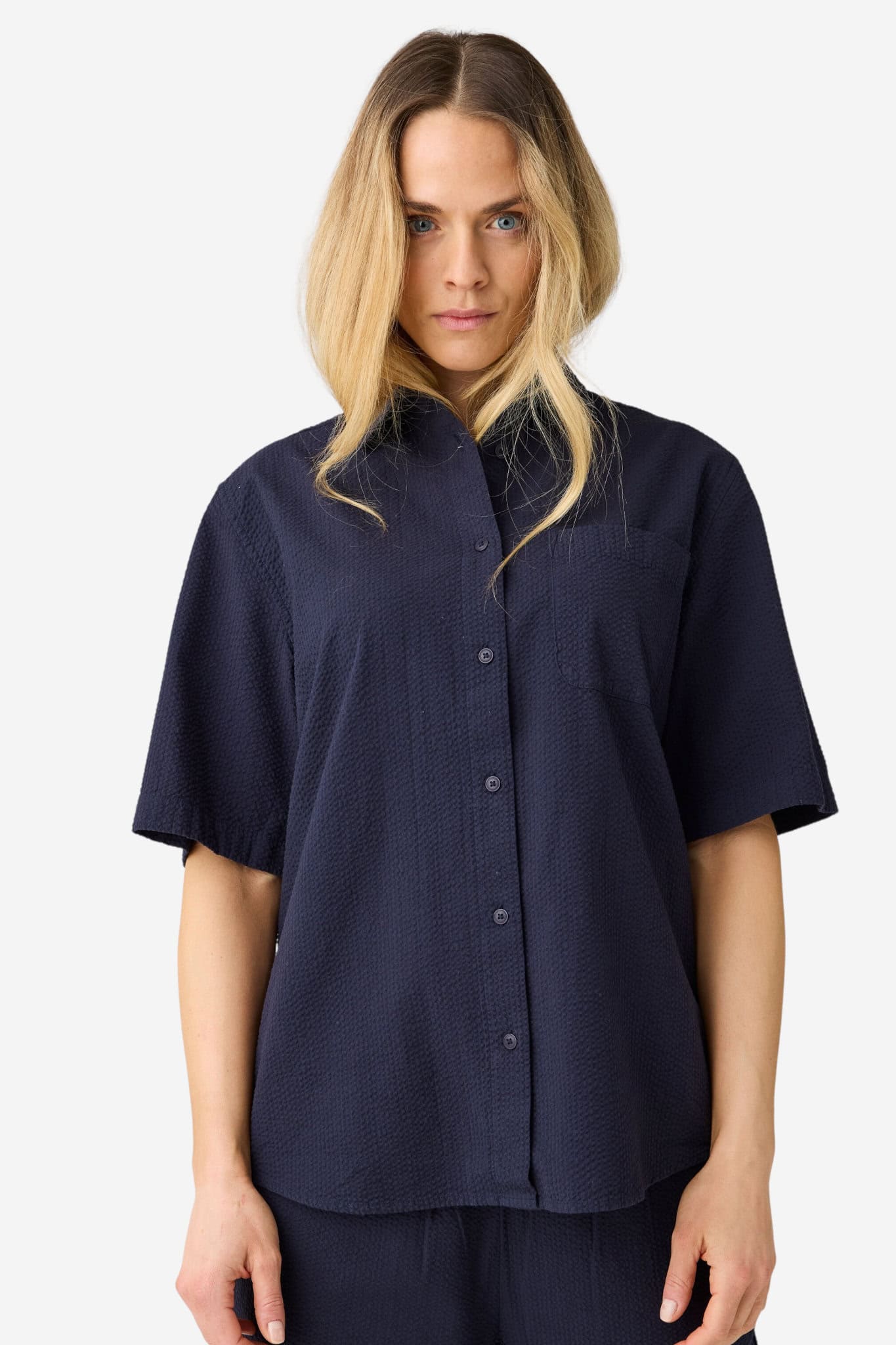 ekologisk skjorta dam kortärm marinblå modell