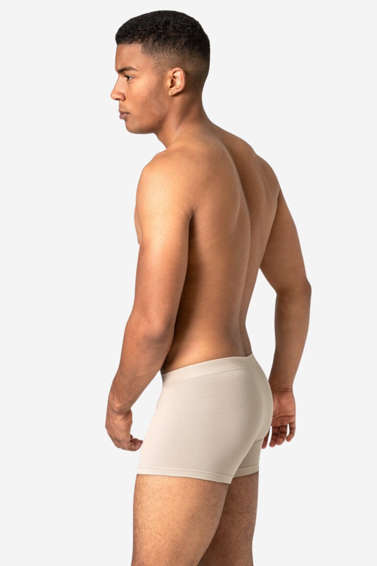 ekologiska-kalsonger-boxer-sagon-3-pack-beige-modell-sidan