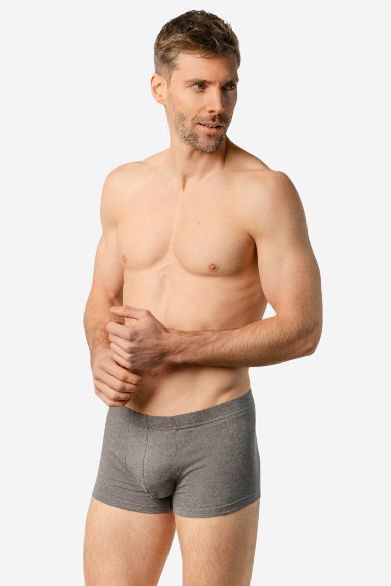 ekologiska-kalsonger-boxer-sagon-3-pack-morkgramelerad-modell