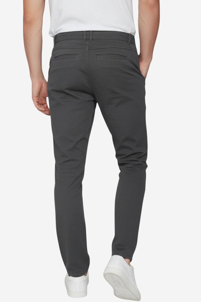 ekologiska chinos herr cykelreflex tough mörkgrå modell bakifrån